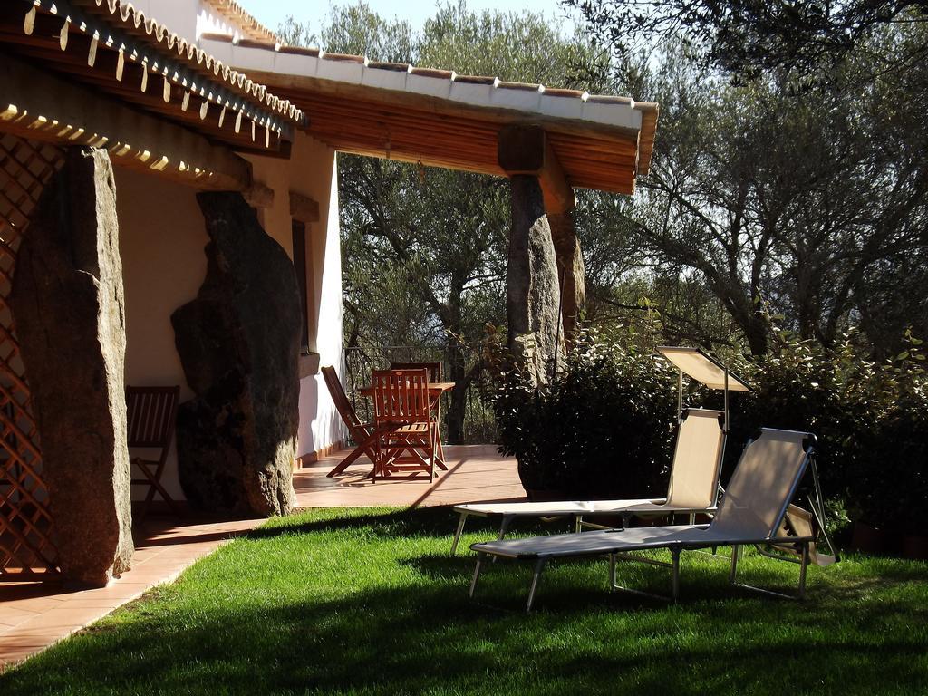 Bed and Breakfast Il Vecchio Ginepro à Arzachena Extérieur photo